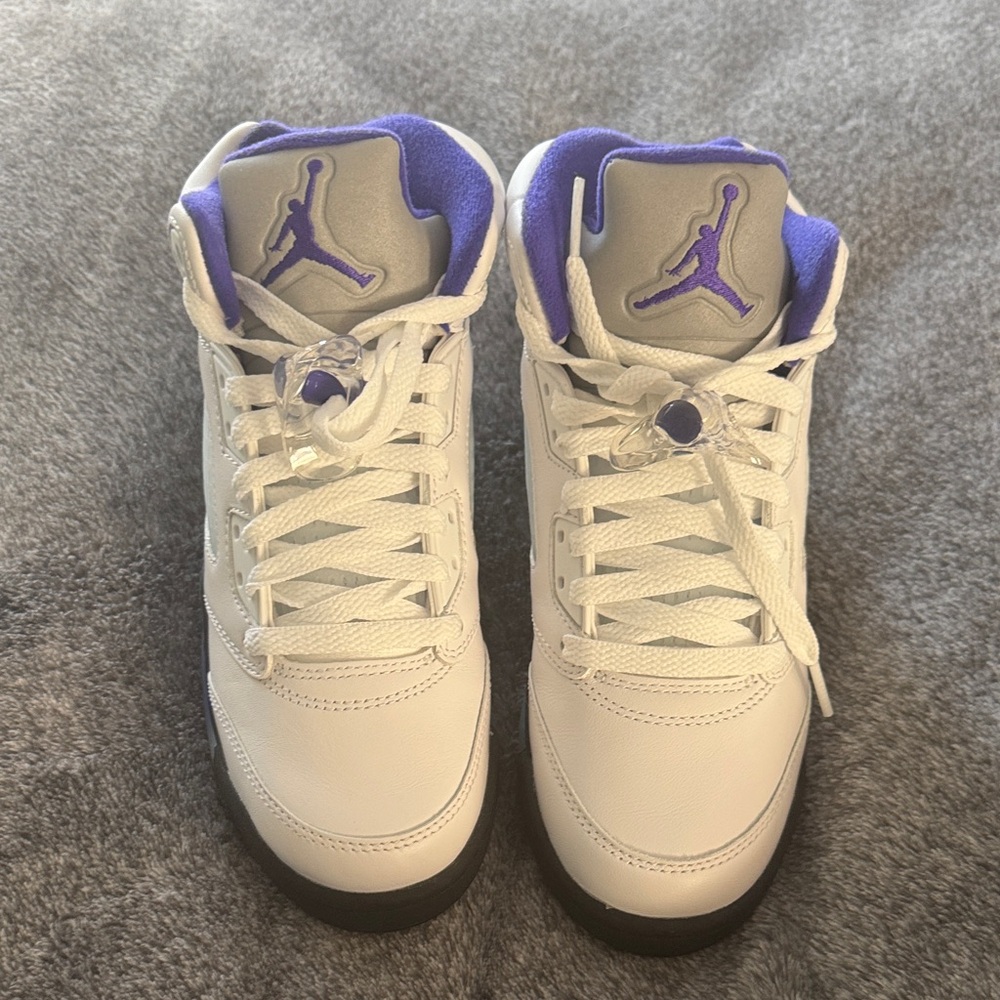 Nike Jordan 5 Retro Kids White and Purple High-Top Sneakers Never worn